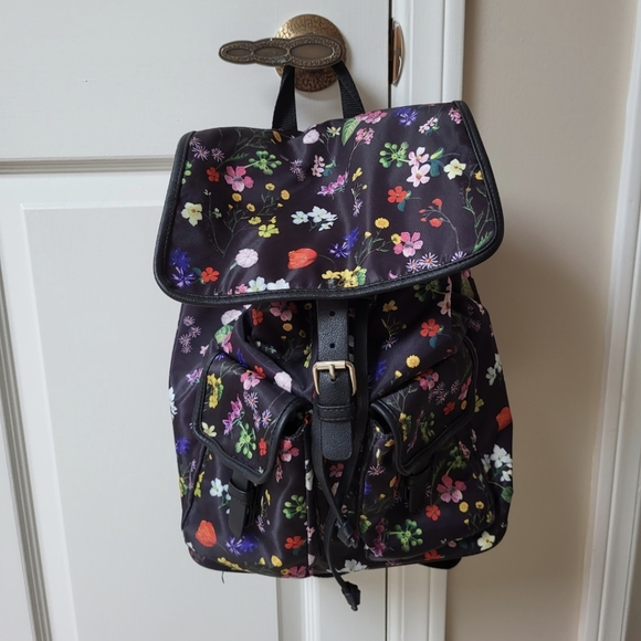 Indigo Handbags - BLACK FLORAL BACKPACK!